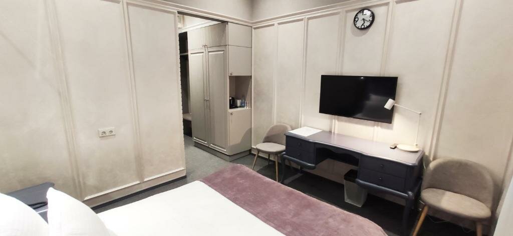 Гостиница Шато Омск-248