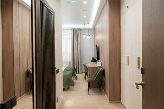 Гостиница Шато Омск Улучшенный двухместный номер с 1 кроватью или 2 отдельными кроватями-8